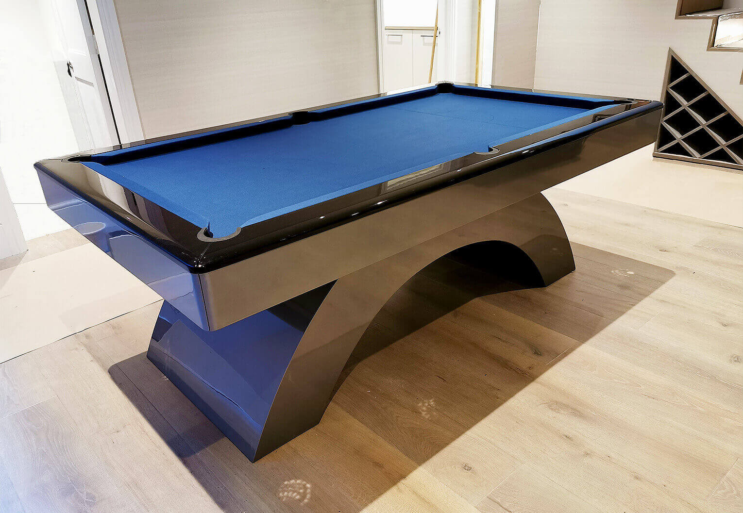 The Roma pool table