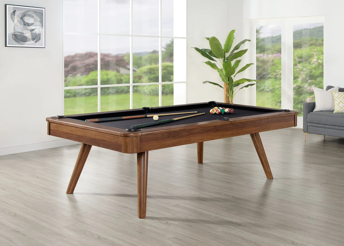 Elton pool table
